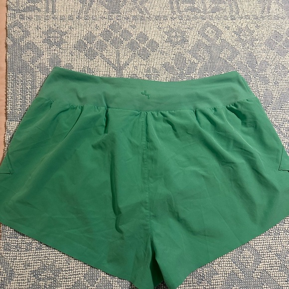 LOT of 2 Women’s LABJOY Green and AERIE Floral Athletic Shorts Sz L - Picture 12 of 13